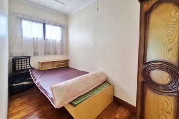 KGSAAS Golf Club, Seksyen 13