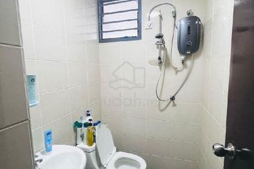 Residensi Zamrud (Zamrud Residensi)