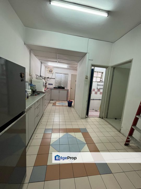  2 storey Intermediate house Seksyen 6 Kota Damansara, Selangor, Kota Damansara