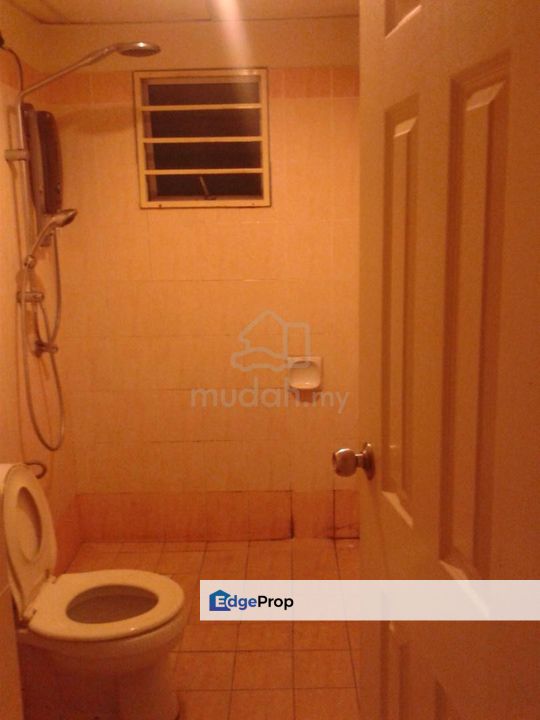  Suriamas Condominium FOR SALE! @ Bandar Sunway , Selangor, Bandar Sunway