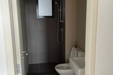 Renai Jelutong Residences