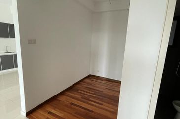 Renai Jelutong Residences