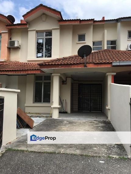 DOUBLE STOREY LINK TERRACE SAUJANA DAMANSARA, Selangor, Petaling Jaya