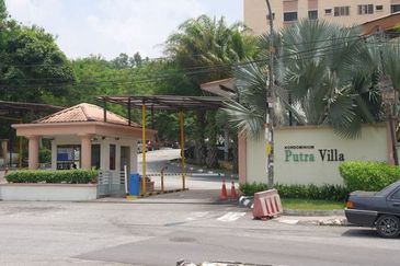 Putra Villa Kondominium