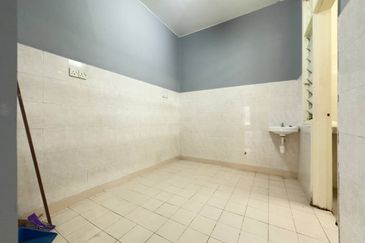 Pangsapuri Seroja Bukit Jelutong