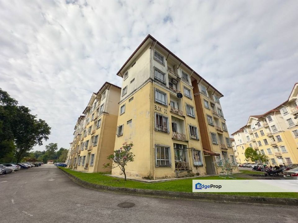  Seroja Apartment Bukit Jelutong Shah Alam , Selangor, Shah Alam