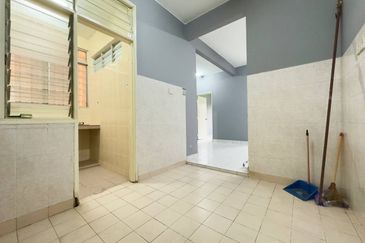 Pangsapuri Seroja Bukit Jelutong