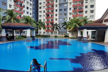 Vista Pinggiran, Taman Pinggiran Putra