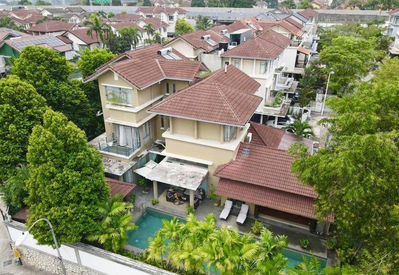 Changkat Kiara Surya