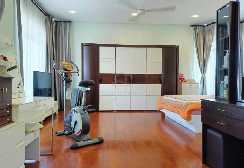 Changkat Kiara Surya