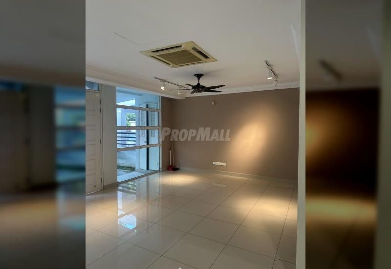 USJ Avenue @ USJ Heights