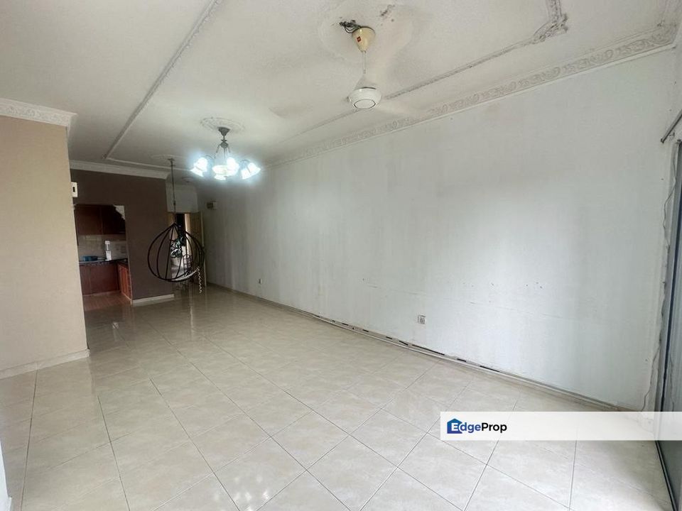 SURIA APARTMENT, DESA PERANGSANG, BLOK D, Selangor, Petaling Jaya