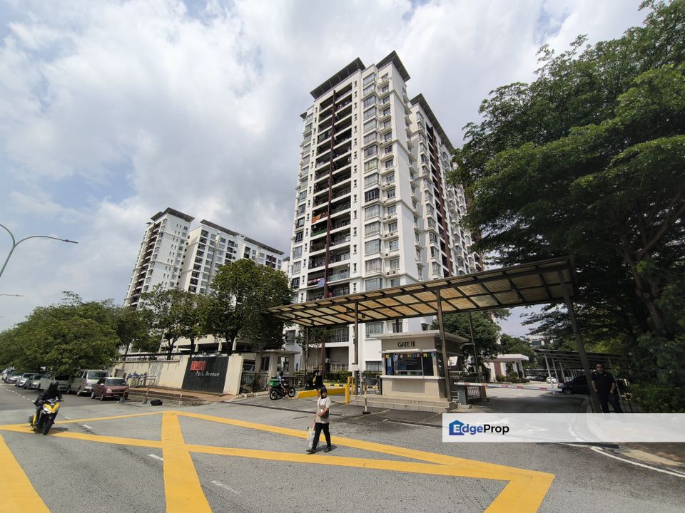 1120 park avenue condo Petaling Jaya facing swimming pool, Selangor, Petaling Jaya