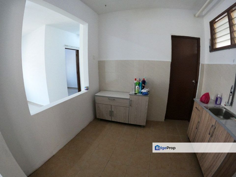 Flat Taman Medan Cahaya, Petaling Jaya. Leasehold Bumi Lot. 650 sqft, Selangor, Petaling Jaya