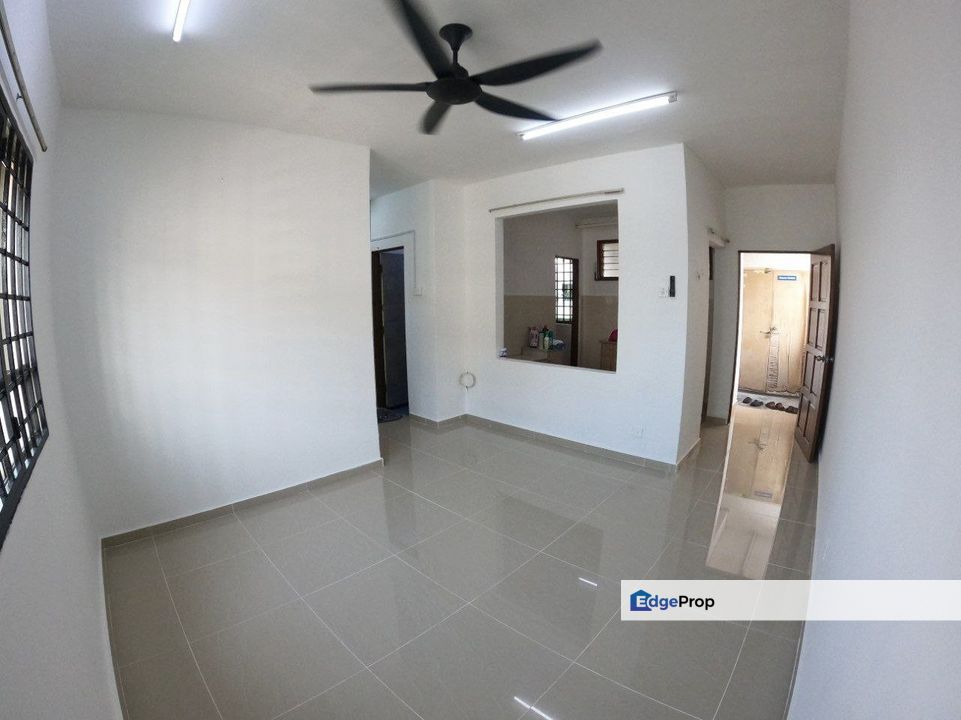 Flat Taman Medan Cahaya, Petaling Jaya. Leasehold Bumi Lot. 650 sqft, Selangor, Petaling Jaya