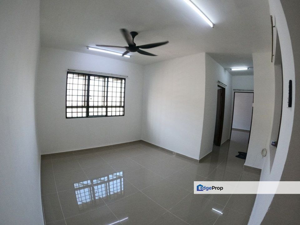 Flat Taman Medan Cahaya, Petaling Jaya. Leasehold Bumi Lot. 650 sqft, Selangor, Petaling Jaya