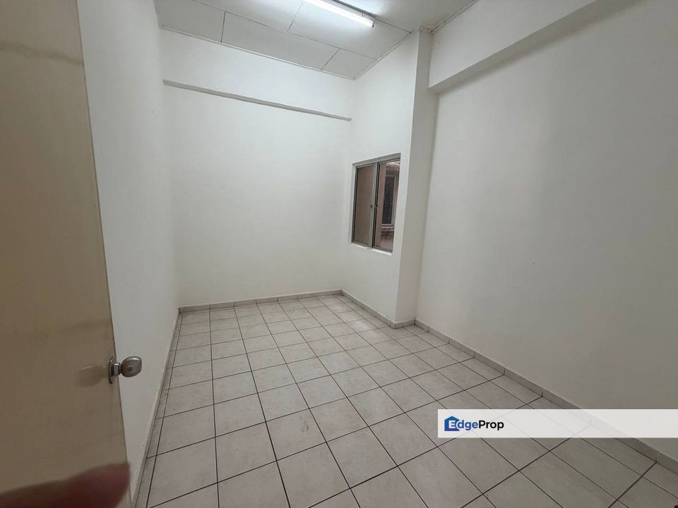  SRI MANJA SQUARE SHOPHOUSE Leasehold Bumi Lot. Vacant, Selangor, Petaling Jaya