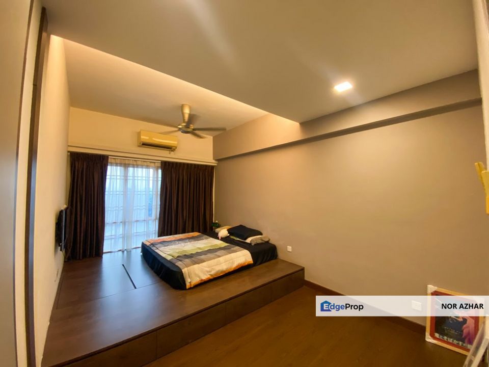 Corner Renovated Unit of Sterling Condominium, Kelana Jaya. Leasehold Bumi ot, Selangor, Kelana Jaya