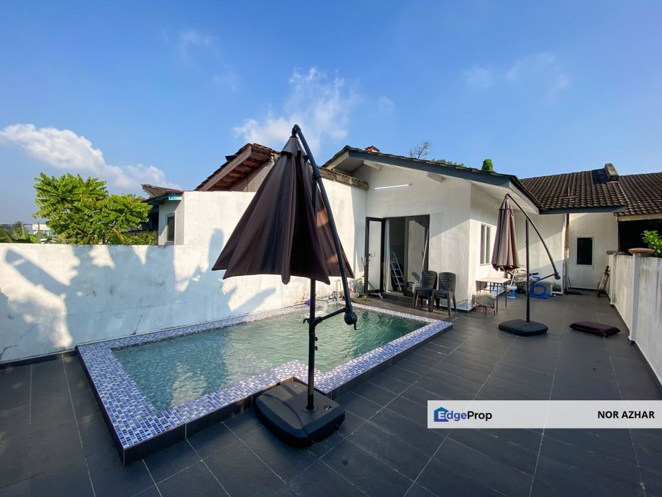 💥💥Single Storey Terrace With Swimming Pool | Taman Puchong Indah💥💥. Leasehold Bumi lot, Selangor, Puchong