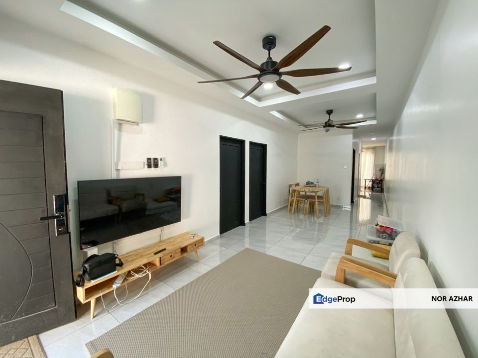 💥💥Single Storey Terrace With Swimming Pool | Taman Puchong Indah💥💥. Leasehold Bumi lot, Selangor, Puchong