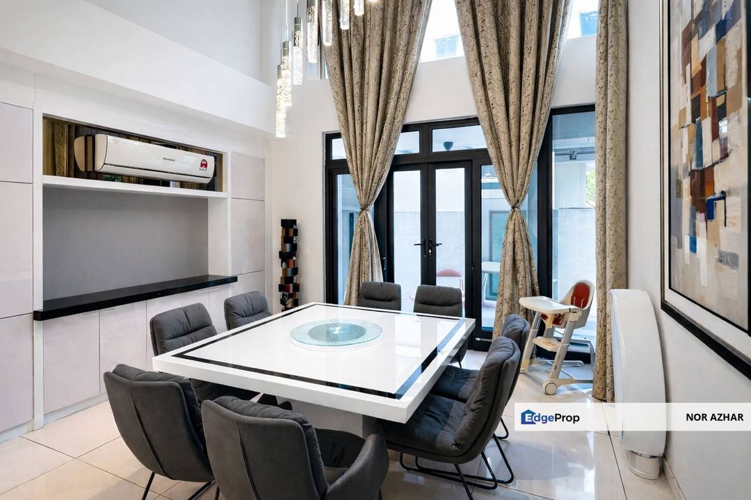 Triple Storey Bungalow House Casabella, Kota Damansara, Selangor, Kota Damansara