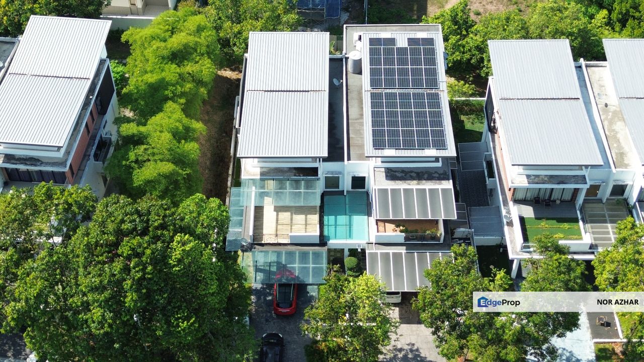 3 Storey Semi D Jade Hills Kajang. Partially Furnished. Move in Condition, Selangor, Kajang