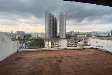 Sri Kinabalu Condominium