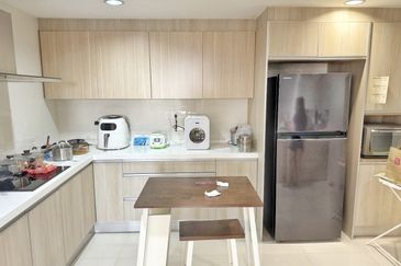 Spring & Summer Villa