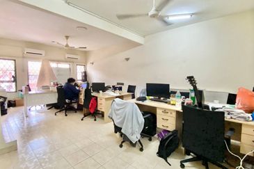 Double Storey Terrace Intermediate Jalan Serambi Bukit Jelutong