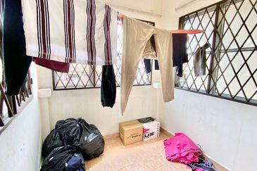 Double Storey Terrace Intermediate Jalan Serambi Bukit Jelutong