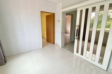 Corner Lot Double Storey Terrace Jalan Serambi Bukit Jelutong