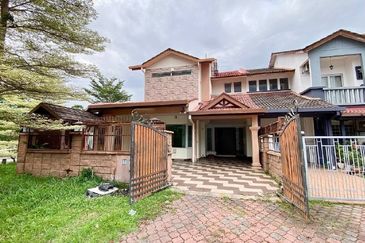 Corner Lot Double Storey Terrace Jalan Serambi Bukit Jelutong