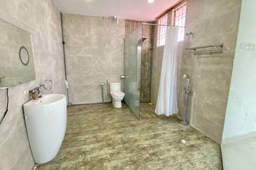 Corner Lot Double Storey Terrace Jalan Serambi Bukit Jelutong