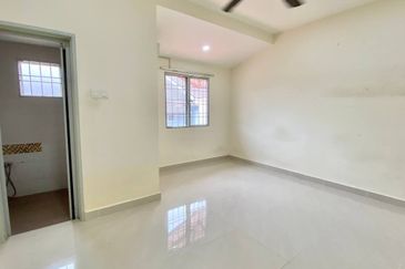 Corner Lot Double Storey Terrace Jalan Serambi Bukit Jelutong