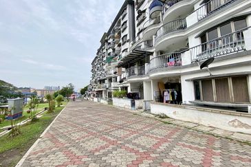 Sri Kinabalu Condominium