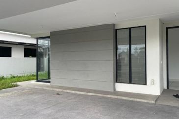 Reesia Elmina Garden