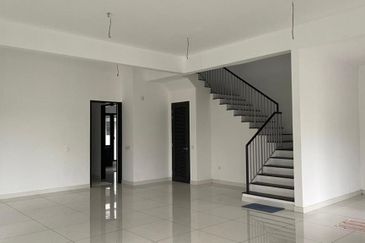 Reesia Elmina Garden