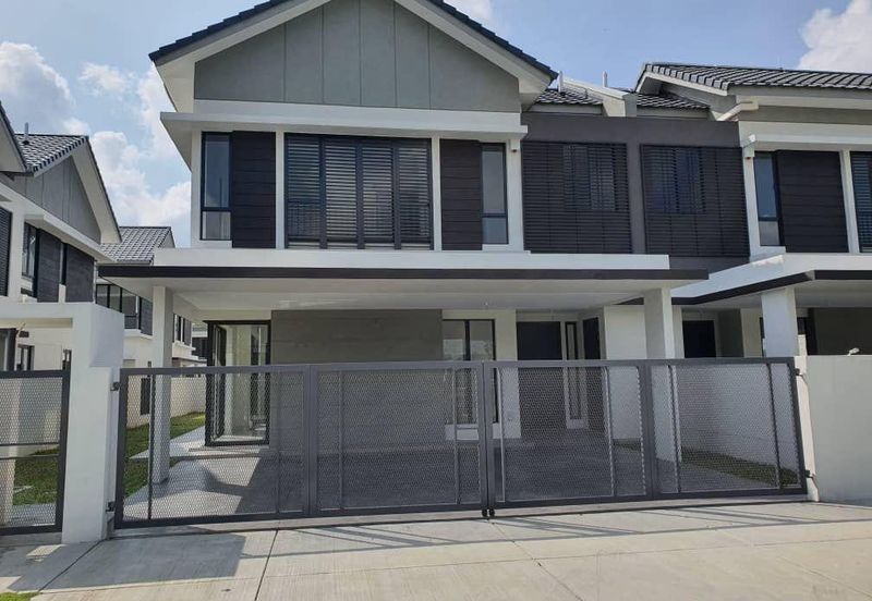 Reesia Elmina Garden