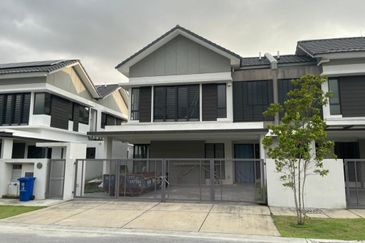 Reesia Elmina Garden