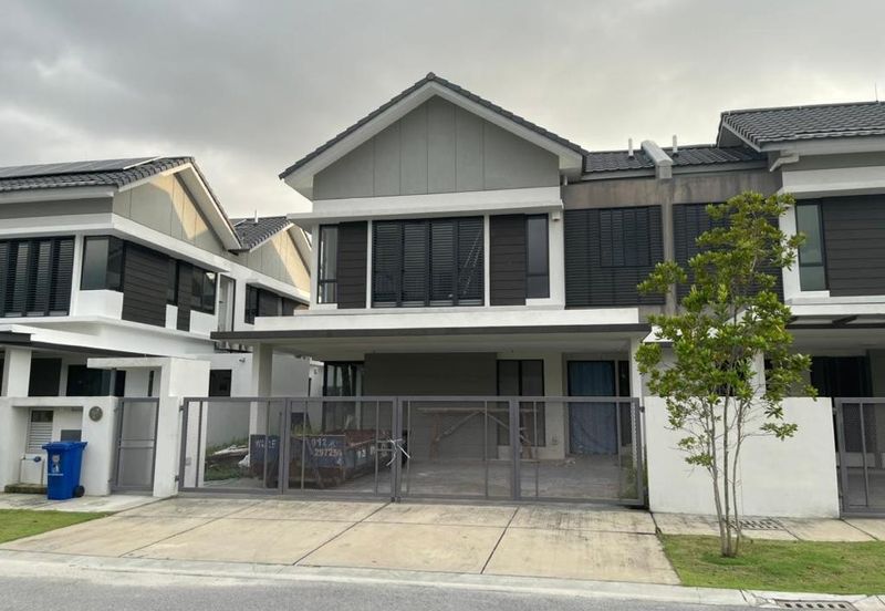 Reesia Elmina Garden