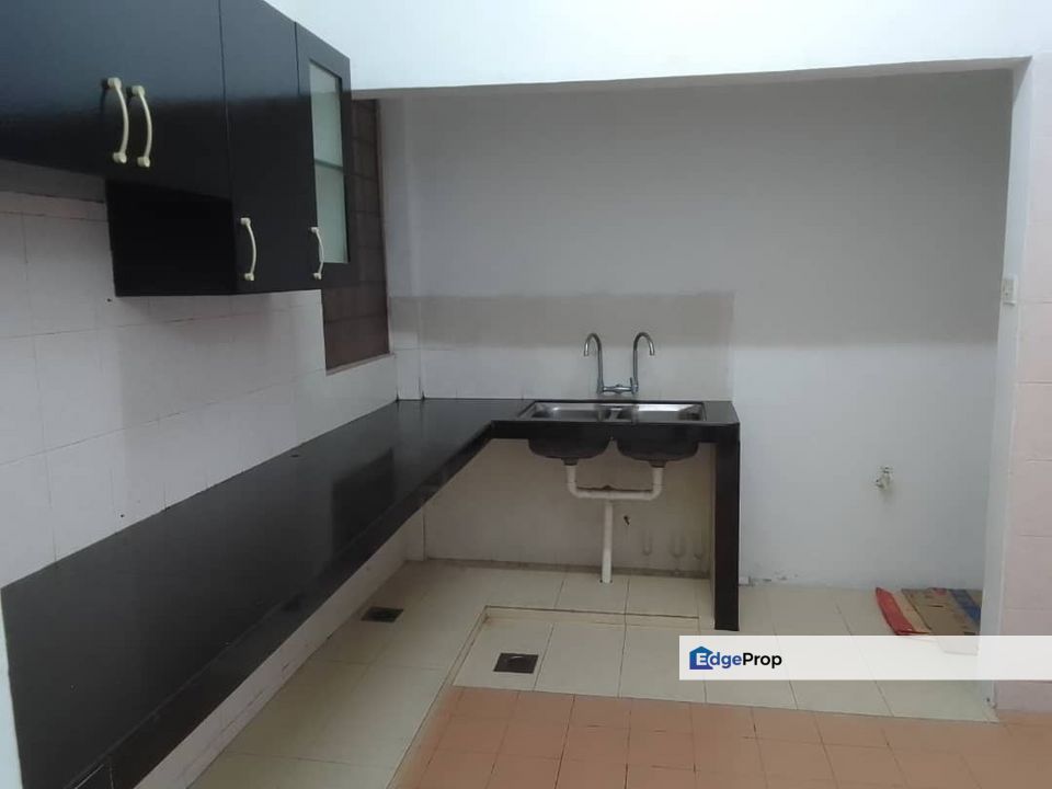  Lotus Apartment Taman Puchong Prima @ Puchong, Selangor, Puchong