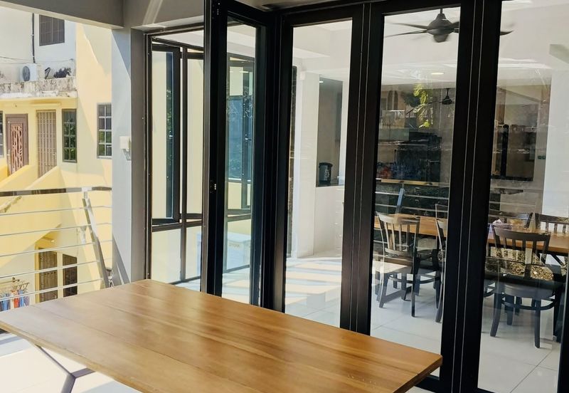 MERU VALLEY RESORT (GOLFVIEW TERRACE)