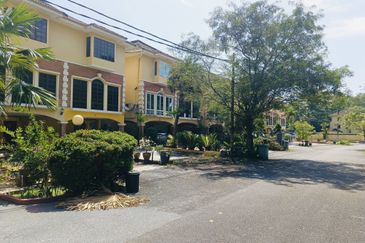 MERU VALLEY RESORT (GOLFVIEW TERRACE)