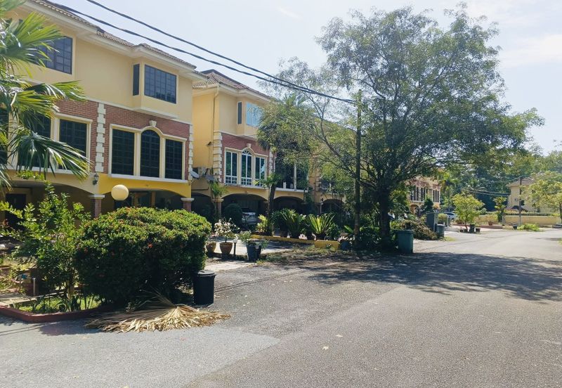 MERU VALLEY RESORT (GOLFVIEW TERRACE)