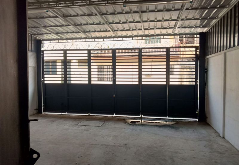 Jalan Pasir Puteh, Station 18