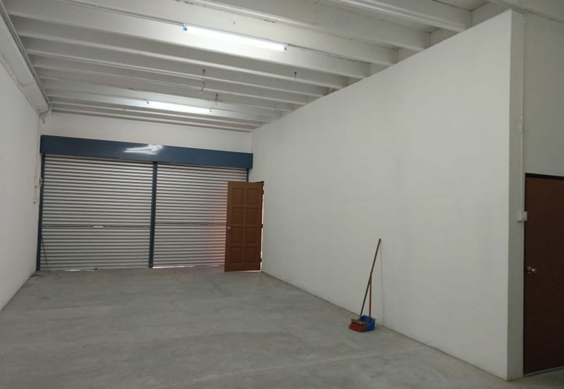 Jalan Pasir Puteh, Station 18