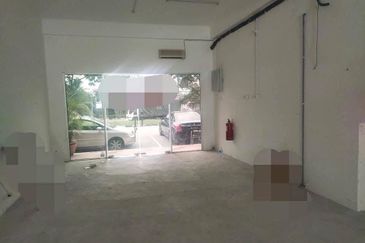 Double Storey & Basement Shop Lot At Ipoh Gebang Rapat For Sale
