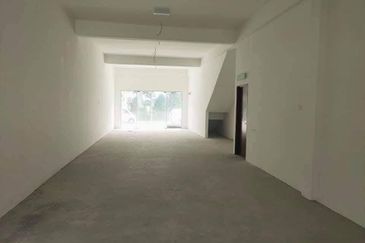Double Storey & Basement Shop Lot At Ipoh Gebang Rapat For Sale