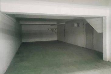 Double Storey & Basement Shop Lot At Ipoh Gebang Rapat For Sale