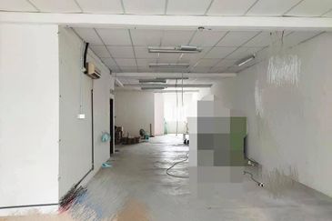 Double Storey & Basement Shop Lot At Ipoh Gebang Rapat For Sale